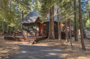 Owls Peak by AvantStay Private Pine Tree Cabin Mins From The Water
